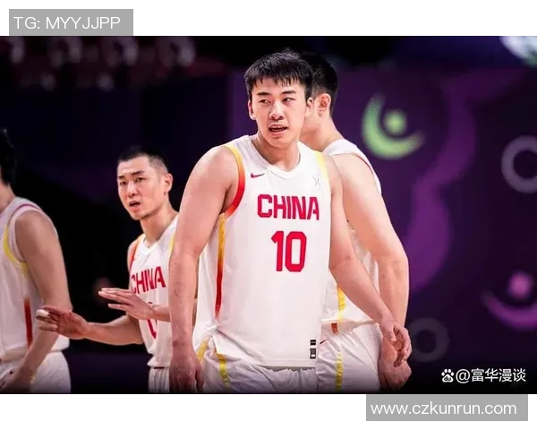 胡金秋：从青涩新星到CBA赛场的耀眼巨星之路与成长故事